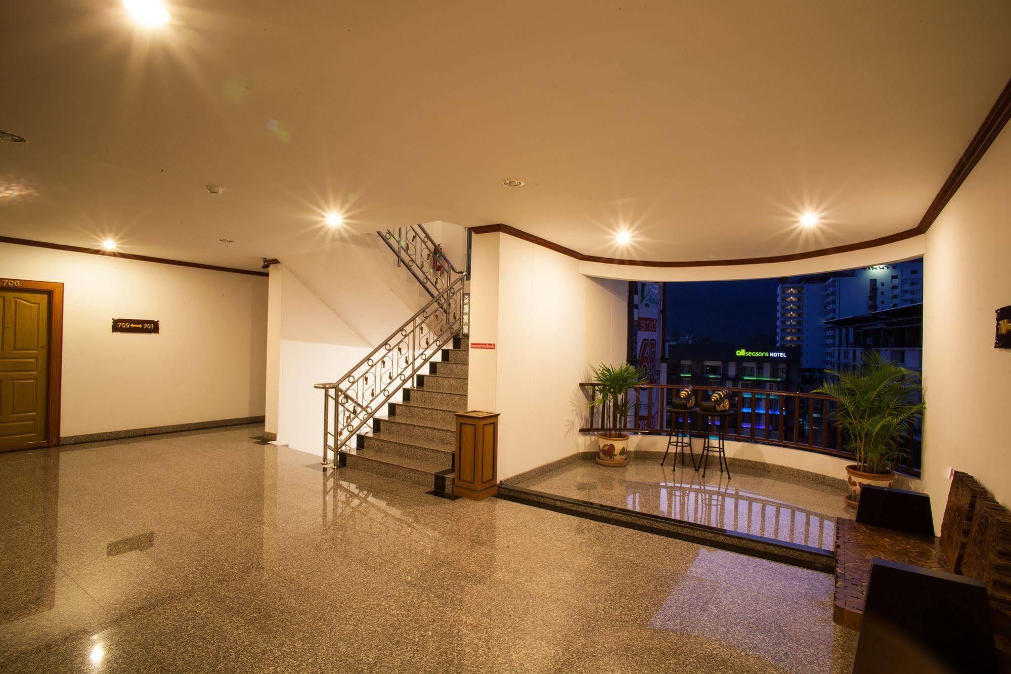 V Residence Hotel Chiang Mai Exterior foto